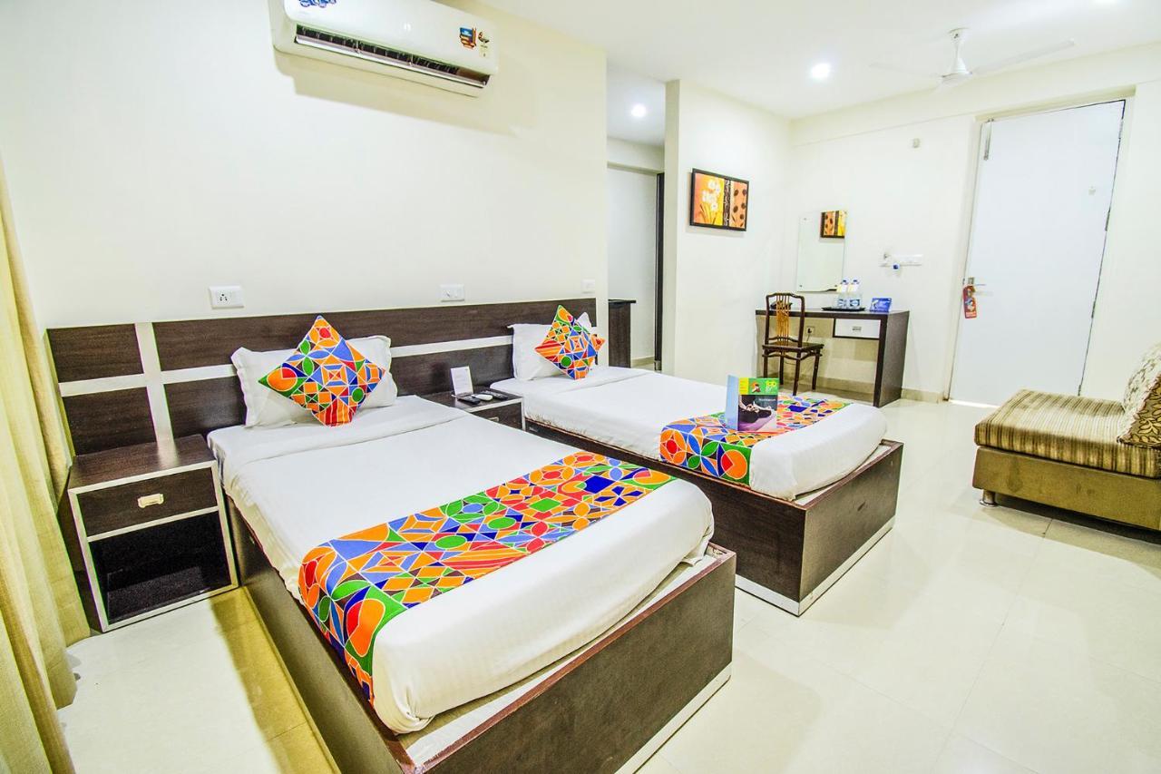 Fabhotel Pride Inn - Nr Tcs Deccan Park, Hitech City Хайдарабад Экстерьер фото